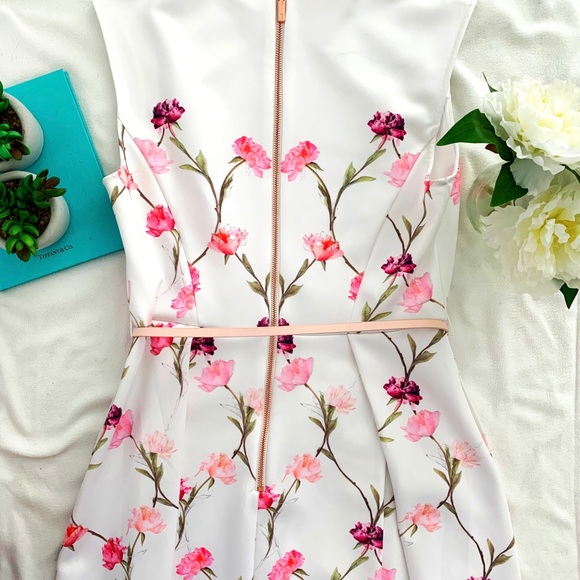 Ted Baker London Dresses & Skirts - Ted Baker White Floral Dress